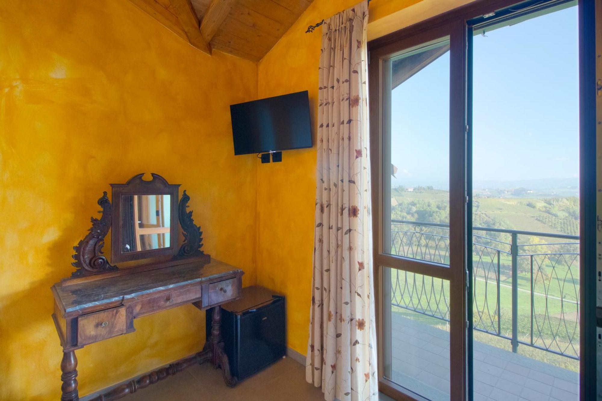 Castelnuovo  Agriturismo Cascina Reggio מראה חיצוני תמונה