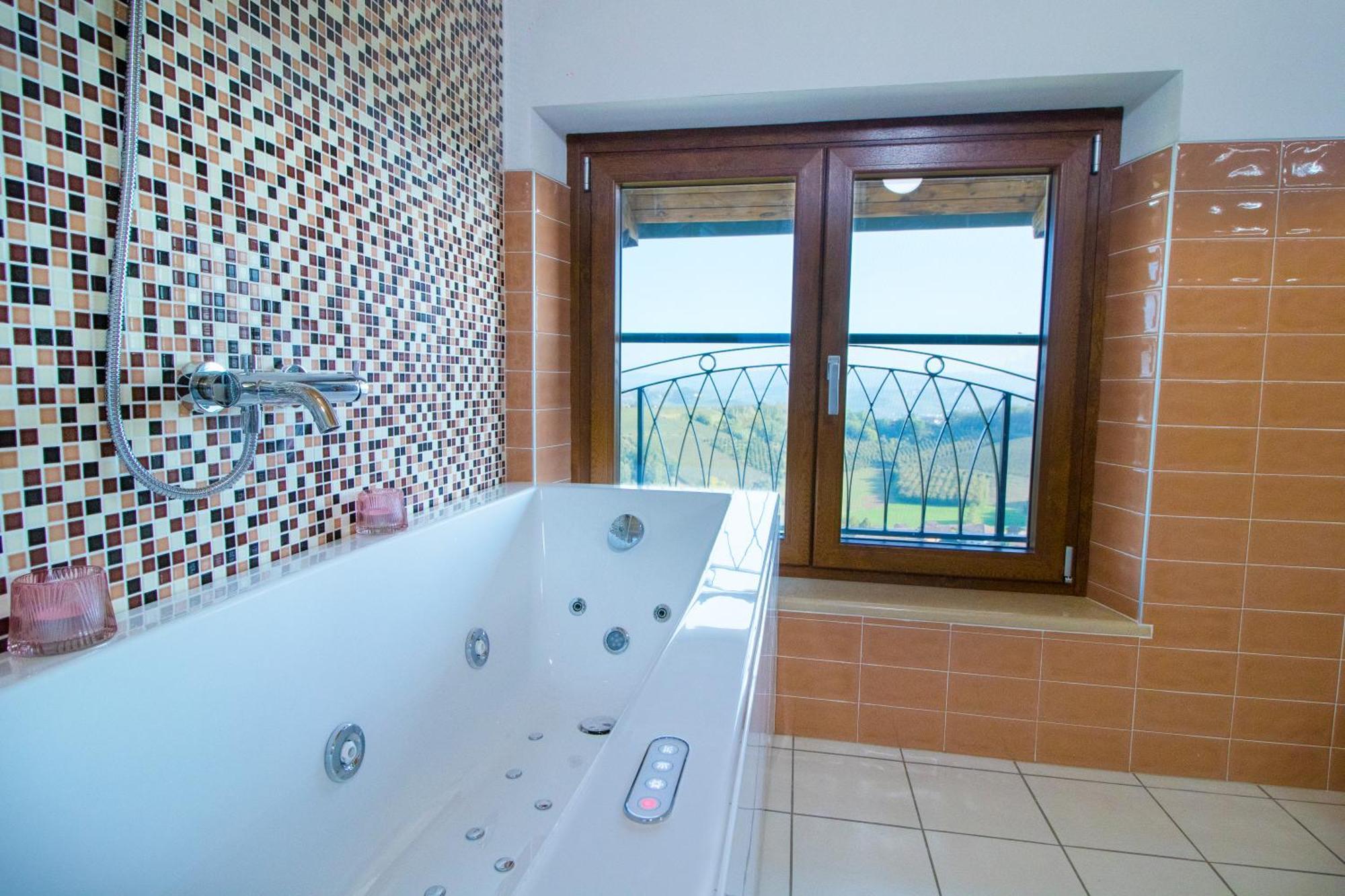 Castelnuovo  Agriturismo Cascina Reggio מראה חיצוני תמונה