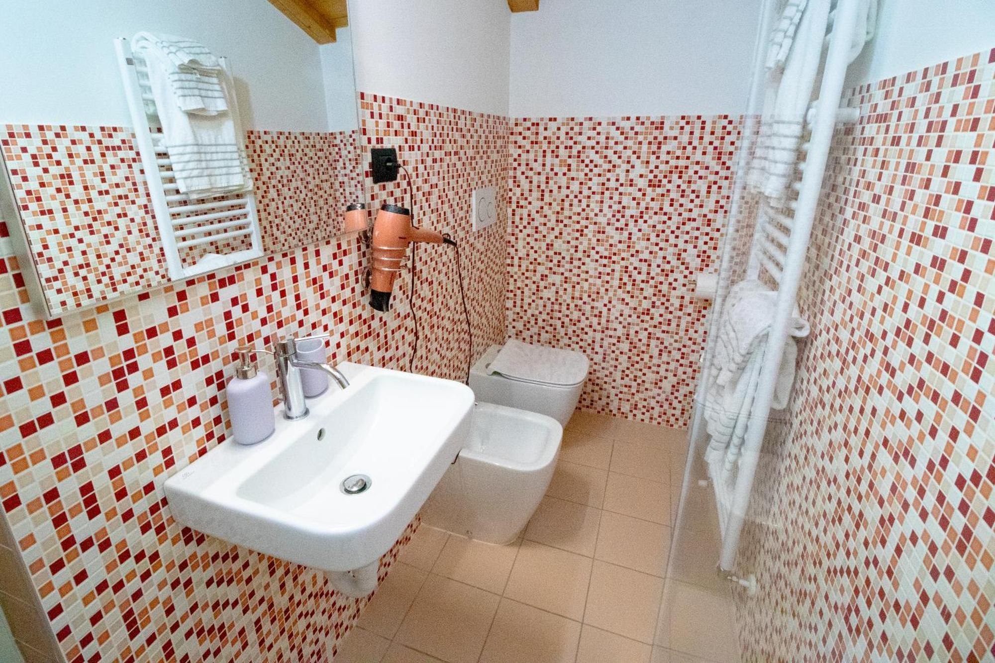Castelnuovo  Agriturismo Cascina Reggio מראה חיצוני תמונה